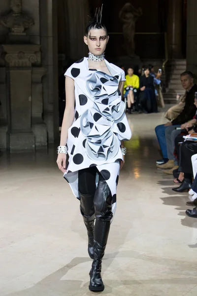Look 26